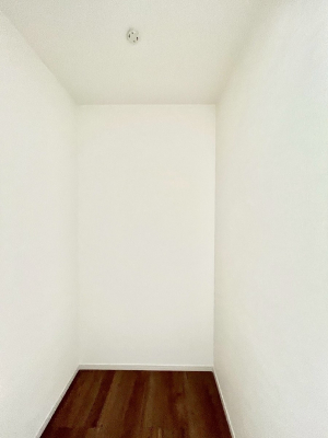 ̑@EH[NCN[[bgtŐԂLpł܂B