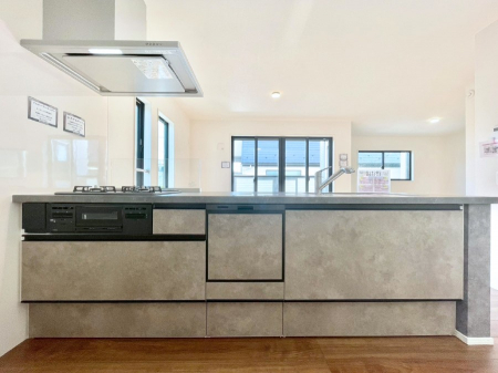 �L�b�`���@�������������I�ɁA�y�����I�V�X�e���L�b�`��  