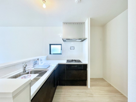 �L�b�`���@L���^���Ɨ�������X�y�[�X���L�X�Ǝg���܂��B�R���p�N�g�ɓ����Ă��������N���N�B    