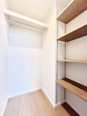 ̑@EH[NCN[[bg̊pŐԃXbL