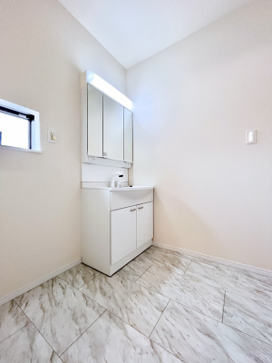 ���̑��@�������̂�����K��Ԃł��B�����̐g�x�x���C�����ǂ����g�������܂��B 