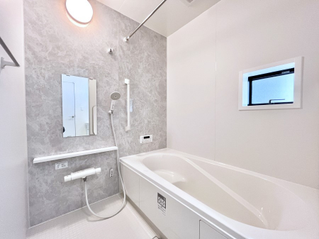 �����@����̔�����₷��؂ȃo�X�^�C���B�������Ƃ����C���y����Ŕ����Ƃ肽���ł��ˁI  