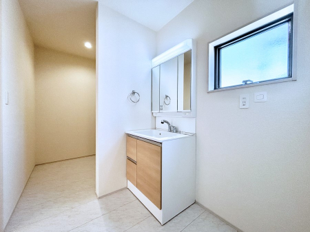 ���̑��@�������̂�����K��Ԃł��B�����̐g�x�x���C�����ǂ����g�������܂��B 