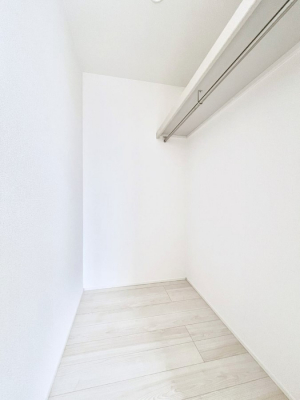 ̑@EH[NCN[[bgtŐԂLpł܂B