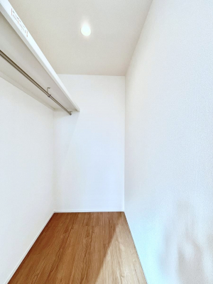 ̑@EH[NCN[[bgtŐԂLpł܂B