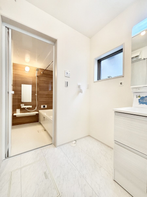 ʑEʏ@Ƃ̐ʃXy[XŒ̐gxxX[Y