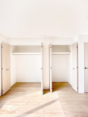 ���[�@�m���̃N���[�[�b�g�B���s��������̂Ō���̈ߗނ�����������܂�܂��B