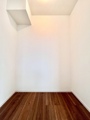 ̑@EH[NCN[[bgtŐԂLpł܂B