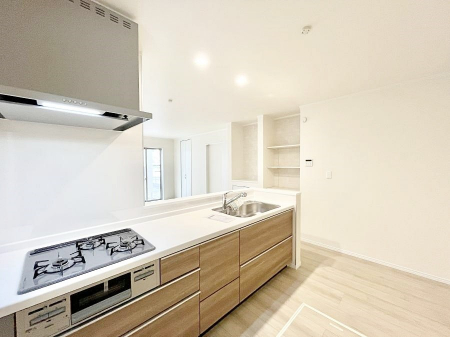 �L�b�`���@�J�E���^�[�z���ɂ��b�������Ȃ��疈���̂������������Ɗy����