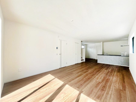 rO@23.6̍LXkcj͉Ƒ݂Ȃ̉KԁIƑ̂Ȃ厖ȃXy[X