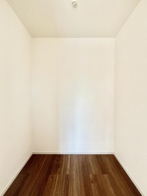 ̑@EH[NCN[[bgtŐԂLpł܂B