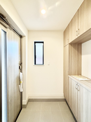 ���ց@�Ƒ��̋A��₨�q�l�������������}���錺��