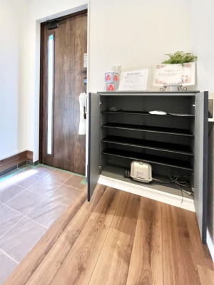 ̑ρ@Ղ[łV[Y{bNXŉƑŠCAւB  