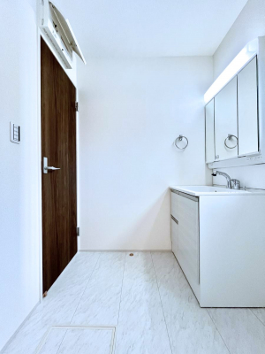 ���̑��@�������̂�����K��Ԃł��B�����̐g�x�x���C�����ǂ����g�������܂��B 