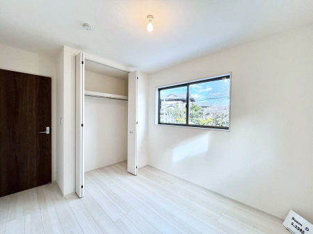 �q�������@�q�������ɂ��������߂Ȏ��[�X�y�[�X�����Ղ�̋���