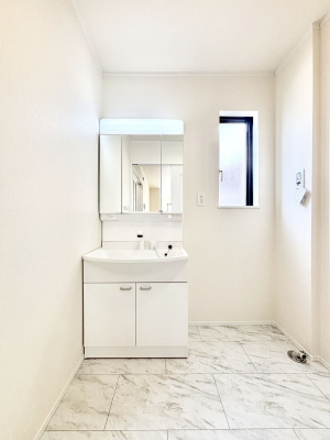 ���ʑ�E���ʏ��@�傫�����₷���O�ʋ��Ő�����������ʑ�́A�g�����Ȃ݃`�F�b�N�┧�̂������ɂ������߂ł��B 