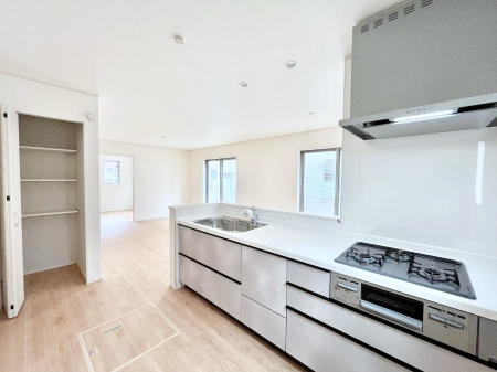 Lb`@JE^[zɊyׂB̂ƔȂ肻łˁB 