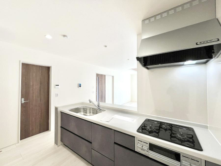 �L�b�`���@���������Ȃ���ł����Ƒ��Ƃ̉�b���y���߂�ΖʃL�b�`��