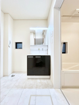 ʑEʏ@Ƃ̐ʃXy[XŒ̐gxxX[Y