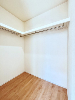 ̑@EH[NCN[[bgtŐԂLpł܂B