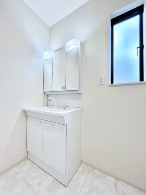 ���̑��@�������̂�����K��Ԃł��B�����̐g�x�x���C�����ǂ����g�������܂��B 