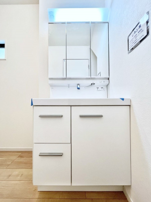 ʑEʏ@傫₷OʋŐʑ́AgȂ݃`FbN┧̂ɂ߂łB 