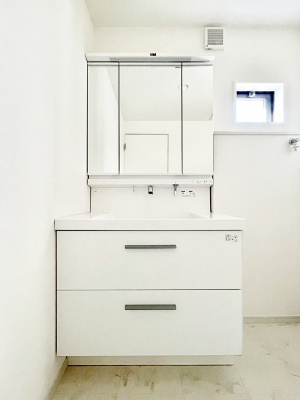 ʑEʏ@X^COɕ֗ȎOʋA~[LrlbgōׂXbL