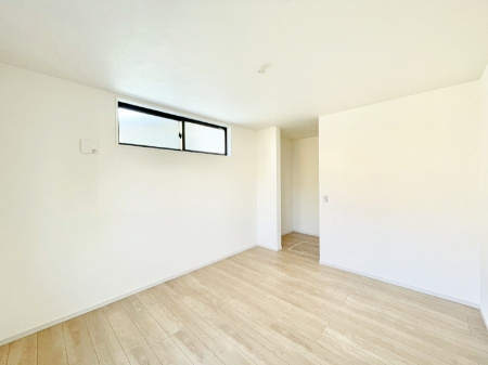 �Q���@�E�H�[�N�C���N���[�[�b�g�����邨�����B�G�߂��Ƃ̓���ւ����s�v�ŕ֗��ł��I