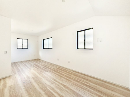 �Q���@�g���₷���`�Ńx�b�g��Ƌ�̒u�����ɂ����邱�Ƃ�����܂���B   