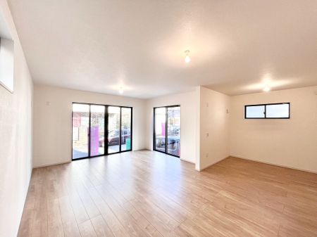 ���̑����ρ@�傫�ȑ����炽���Ղ�̗z���ƕ����������郊�r���O  