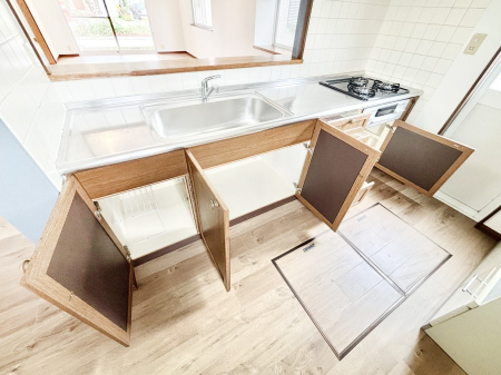 ̑ρ@[Xy[XՂILXƂƃXy[XŉƎNNI