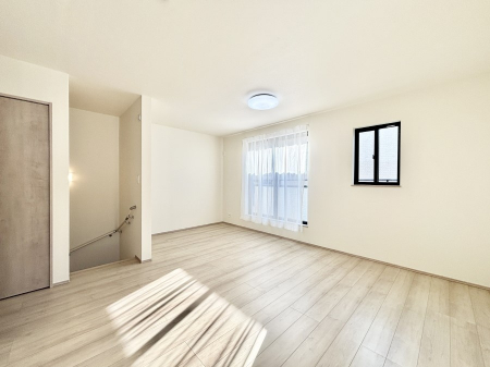 ���r���O�@�����u�������܁v�u��������v�Ƒ��Ƃ̃R�~���j�P�[�V�������[�܂郊�r���O�C���K�i�B 