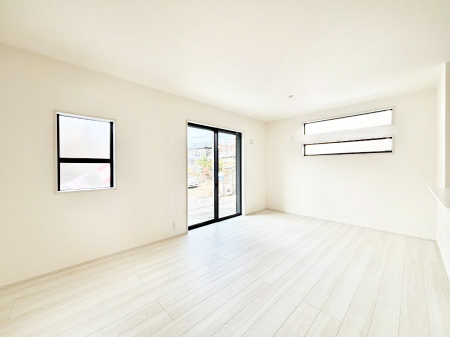 ���̑����ρ@�Ƒ��̏Ί炪���R�Ɛ��܂�Ă���A����ȕ��͋C�̃_�C�j���O�Ɏd�オ���Ă��܂� 