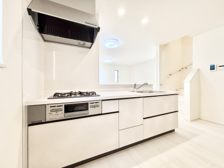 �L�b�`���@���������Ȃ��炲�Ƒ��Ƃ̉�b���y���߂�ΖʃJ�E���^�[�L�b�`��