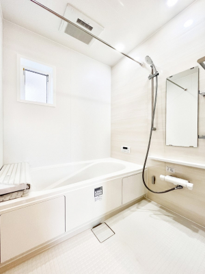 �����@����̔�������Ă���閾�邢�������̂���o�X���[��