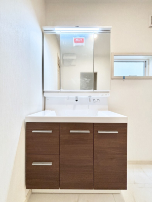 ʑEʏ@傫₷OʋŐʑ́AgȂ݃`FbN┧̂ɂ߂łB 