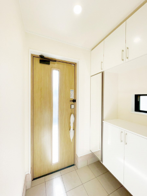 ց@KXXbg̓փhAɌ͂Ă܂