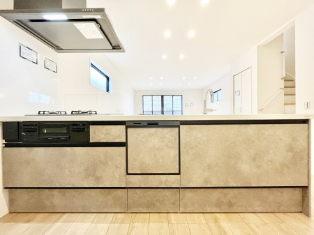 �L�b�`���@�������������I�ɁA�y�����I�V�X�e���L�b�`��