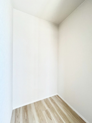 ̑@EH[NCN[[bgtŐԂLpł܂B