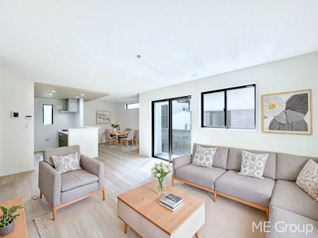 rO@͋Ĉkcj͉Ƒ݂Ȃ̉Kԁ@ƋCGł