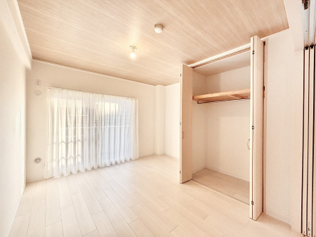 ���̑����ρ@�o���R�j�[���J�������v���X���Ă����m��