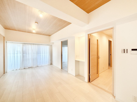 ���r���O�@�Ƒ��ꏏ�ɂ��H�����y���݂����Ȃ�L�X���r���O�_�C�j���O