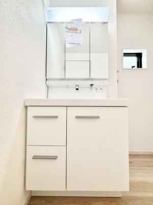 ���ʑ�E���ʏ��@���[�͂Ƌ@�\���ɗD�ꂽ���ʉ��ϑ�@