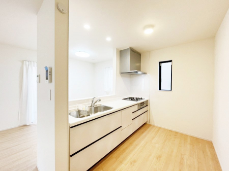 �L�b�`���@���������Ȃ��炲�Ƒ��Ƃ̉�b���y���߂�ΖʃJ�E���^�[�L�b�`��