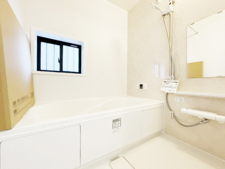 �����@����̔�������Ă���閾�邢�������̂���o�X���[��