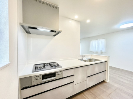 �L�b�`���@���������Ȃ���ł����Ƒ��Ƃ̉�b���y���߂�ΖʃL�b�`���@