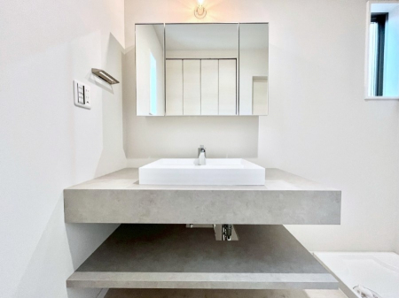 ʑEʏ@傫₷OʋŐʑ́AgȂ݃`FbN┧̂ɂ߂łB 