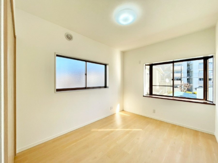 �q�������@�g���₷���`�Ńx�b�g��Ƌ�̒u�����ɂ����邱�Ƃ�����܂���B