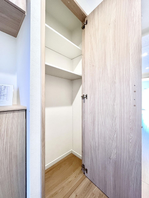 ���̑����ρ@�L�����[�B�|�������G�߂̏��������[���邱�Ƃ��ł��܂��B