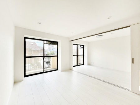 rO@Ƒc̎ԂȂ났̃rO_CjOB   